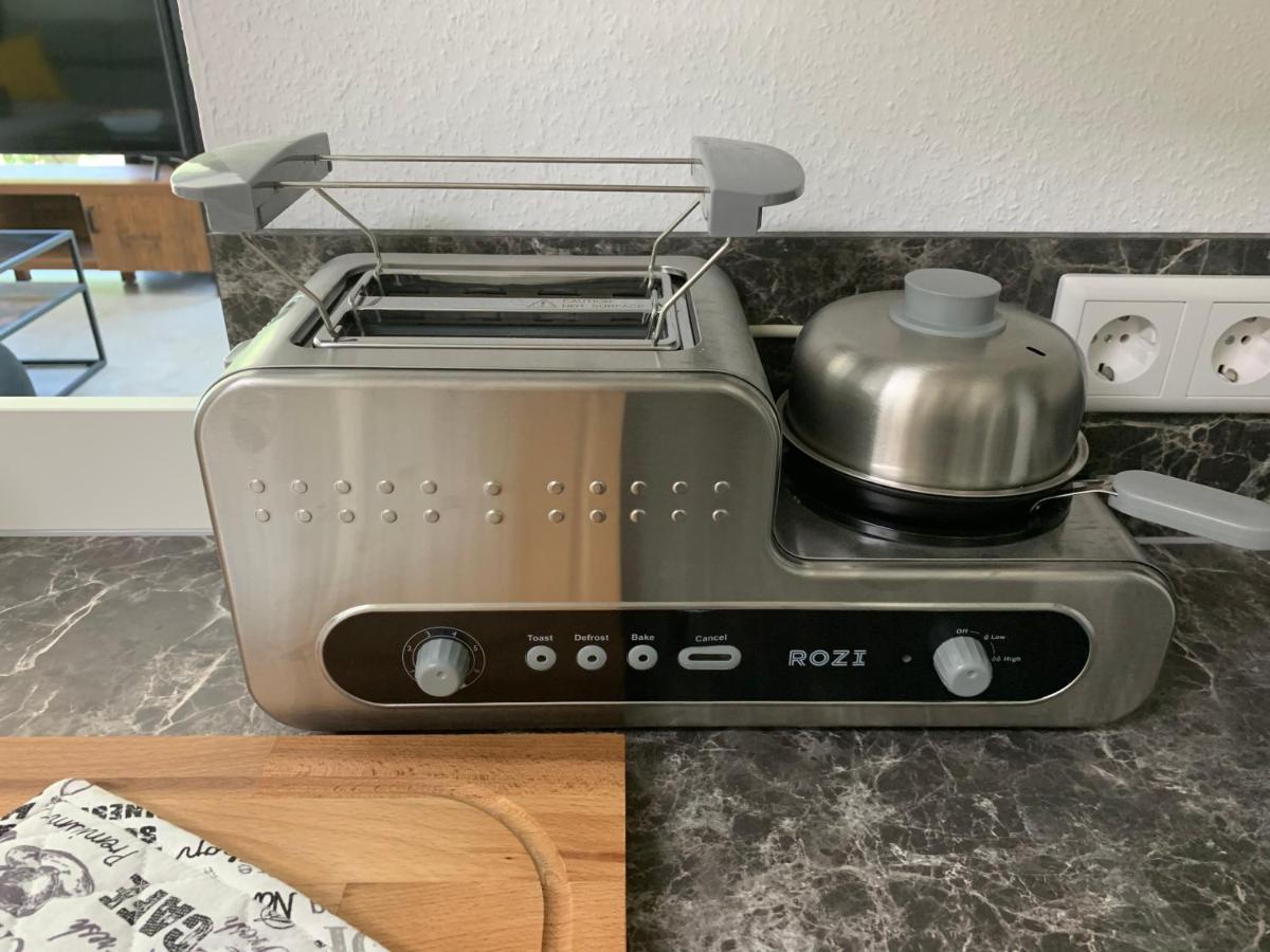 Firmen & Ferienwohnung Brecht 2 Waibstadt Buitenkant foto