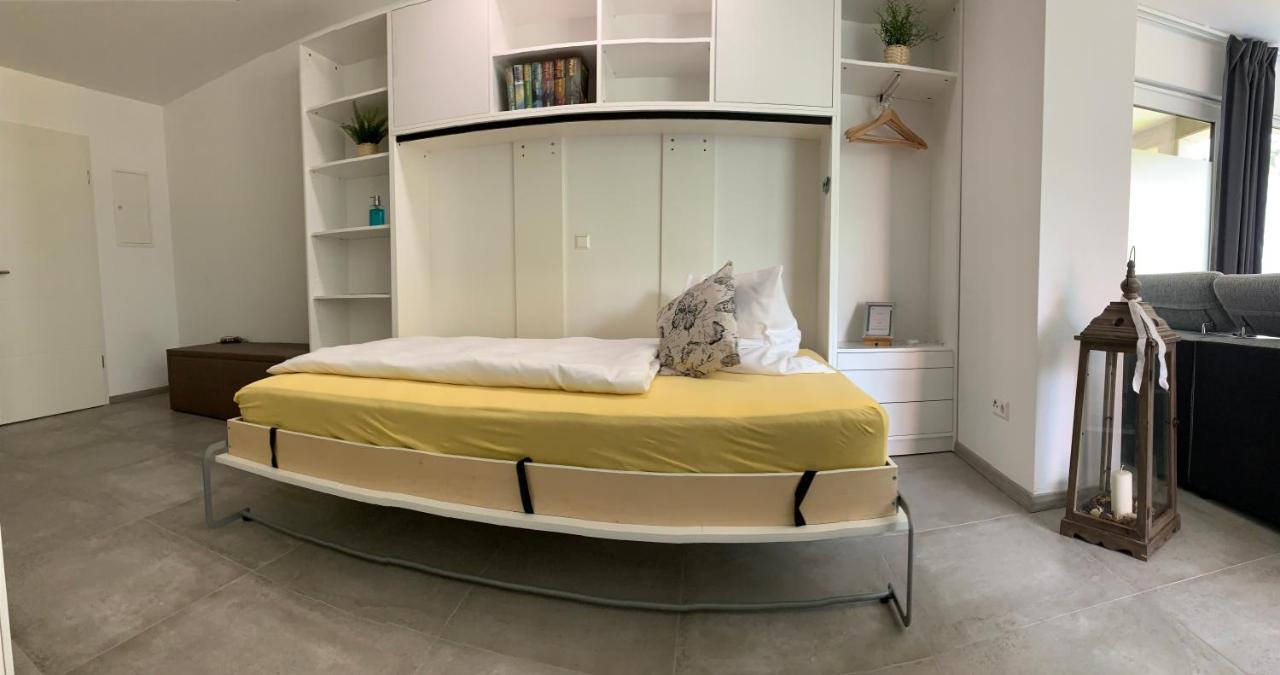 Firmen & Ferienwohnung Brecht 2 Waibstadt Buitenkant foto
